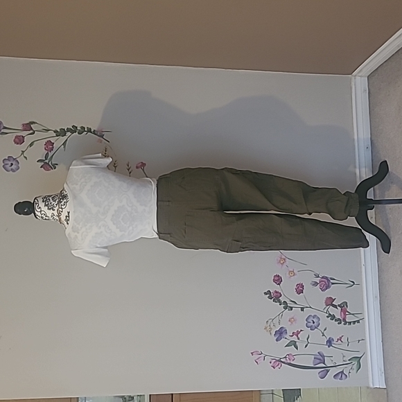 Aeropostale size small army green joggers - Picture 2 of 9